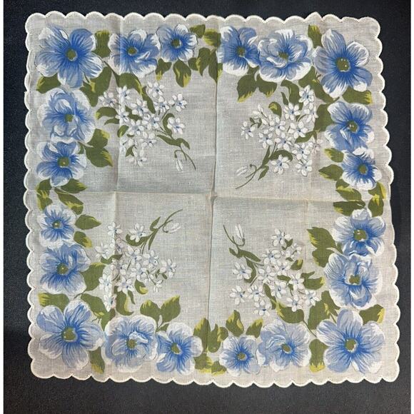 Vintage Dogwood Floral Cluster Blue And White Scalloped Edge Handkerchief 1960s - Picture 2 of 6
